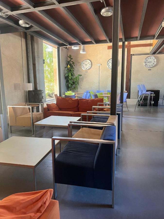 Albergue & Cafeteria Via De La Plata Hervás Extérieur photo
